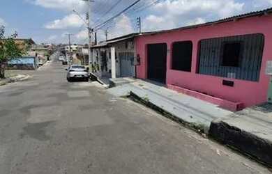 Imagem: A casa à venda possui 3 Dormitórios, 1 Banheiro, 2 Vagas na