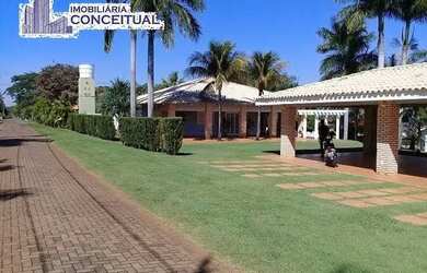 Imagem: A casa em condomínio possui 4 Dormitórios, 5 Banheiros, 4