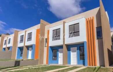 Imagem: A casa possui 2 Dormitórios, 1 Banheiro, 2 Vagas na garagem