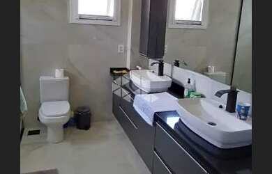 Imagem 11: Casa a venda com 3 quartos 4 banheiros, 2 vagas de garagem, com espera...