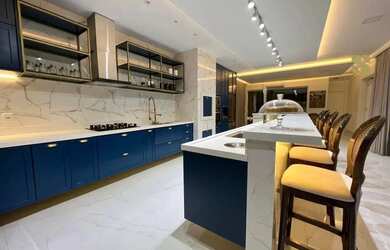 Imagem: A casa em condomínio possui 4 Dormitórios, 5 Banheiros, 2