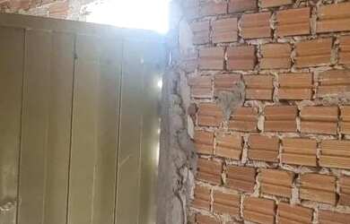 Imagem 10: Casa quitada murada e área coberta, 2 quartos