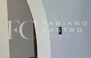 Imagem: A casa possui 3 Dormitórios, 5 Banheiros, 4 Vagas na garagem