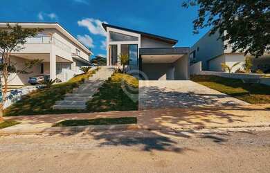 Imagem: A casa em condomínio possui 3 Dormitórios, 5 Banheiros, 4