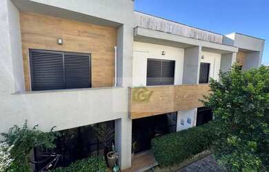 Imagem: A casa em condomínio à venda possui 2 Dormitórios, 3 Banheiros