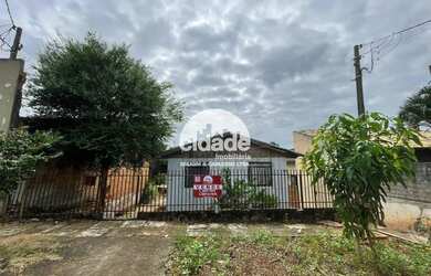 Imagem: O terreno possui 748m² de Área e Imóvel mobiliado e está