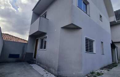 Imagem: A casa em condomínio possui 4 Dormitórios, 3 Banheiros, 1