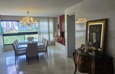 Imagem: O apartamento possui 4 Dormitórios, 3 Banheiros, 3 Vagas na