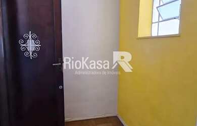 Imagem: O apartamento possui 2 Dormitórios, 1 Banheiro e 55m² de Área