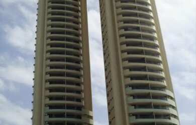 Imagem: O apartamento possui 3 Dormitórios, 5 Banheiros, 2 Vagas na