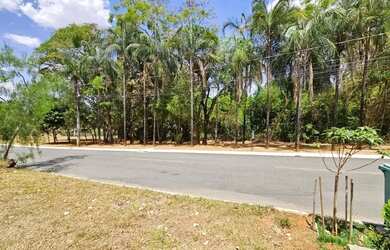 Imagem: O terreno possui 665m² de Área e está localizado em Loteamento