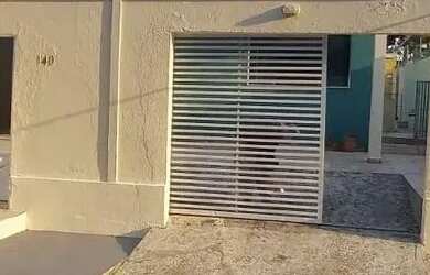 Imagem: A casa possui 4 Dormitórios, 5 Banheiros, 3 Vagas na garagem