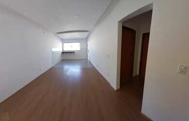 Imagem 5: Casa em Condomínio. Piscina, Churrasqueira, VarandaeImóvel novo