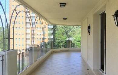 Imagem: O apartamento possui 4 Dormitórios, 5 Banheiros, 3 Vagas na