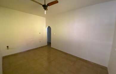 Imagem 5: Casa de lote inteiro na ilha por apenas 490 mil