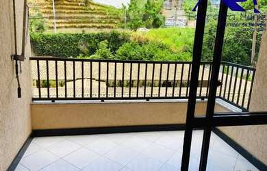 Imagem: O apartamento possui 3 Dormitórios, 1 Banheiro, 1 Vaga na garagem