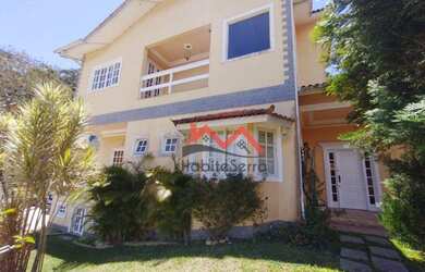 Imagem: A casa em condomínio possui 4 Dormitórios, 5 Banheiros, 4