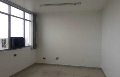 Imagem: O depósito possui 68m² de Área e está localizado em Utinga