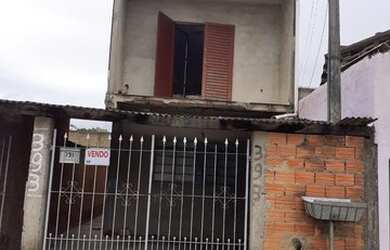 Imagem: A casa à venda possui 3 Dormitórios, 2 Banheiros, 2 Vagas