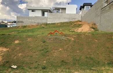 Imagem: O terreno possui 360m² de Área, Imóvel novo e está localizado