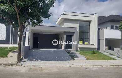 Imagem: A casa em condomínio possui 3 Dormitórios, 2 Banheiros, 4