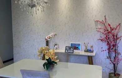 Imagem: A casa em condomínio possui 3 Dormitórios, 3 Banheiros, 2