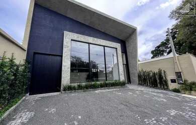 Imagem: O depósito possui 4 Vagas na garagem, 326m² de Área e está