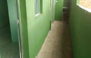 Imagem: A casa possui 2 Dormitórios, 1 Banheiro e está localizado