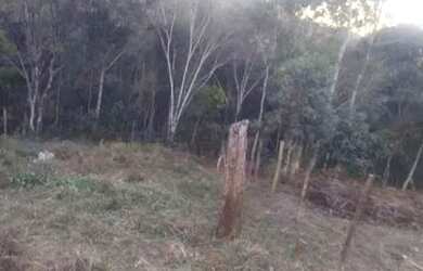 Imagem: O terreno possui 180m² de Área e está localizado em Campo