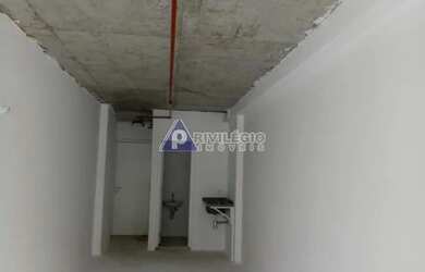 Imagem: O depósito possui 1 Vaga na garagem e 42m² de Área e está