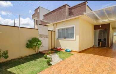 Imagem: A casa possui 2 Dormitórios, 1 Banheiro, 1 Vaga na garagem