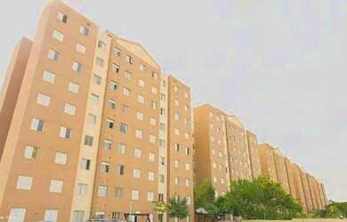 Imagem: O apartamento possui 2 Dormitórios, 1 Banheiro, 1 Vaga na garagem