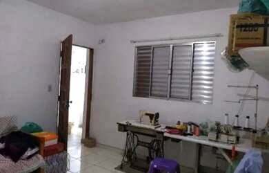 Imagem: A casa possui 2 Dormitórios, 3 Banheiros, 1 Vaga na garagem