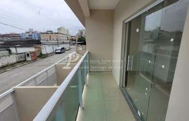 Imagem: A casa possui 2 Dormitórios, 3 Banheiros, 2 Vagas na garagem