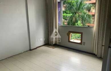 Imagem 4: Privilégio imóveis vende : Excelente sala quarto, com ótima localização