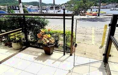 Imagem 1: Apartamento térreo e reformado frontal ao Canal. Vista cinematográfica