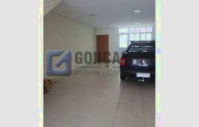 Imagem: O depósito possui 2 Vagas na garagem, 90m² de Área e está