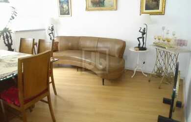 Imagem: O apartamento possui 3 Dormitórios, 1 Banheiro, 105m² de Área