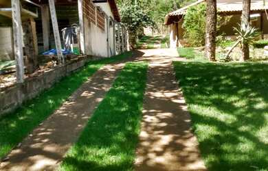 Imagem: A chácara à venda possui e está localizado em Jardim Luiza