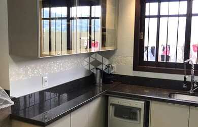 Imagem 13: Casa a venda de 3 dormitórios com suíte no bairro Pé de Plátano, Santa...