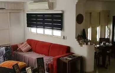 Imagem: A casa possui 3 Dormitórios, 4 Banheiros, 4 Vagas na garagem