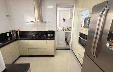 Imagem 10: APARTAMENTO 3 Quartos **Marcenaria Completa** Edifício Contemporâneo