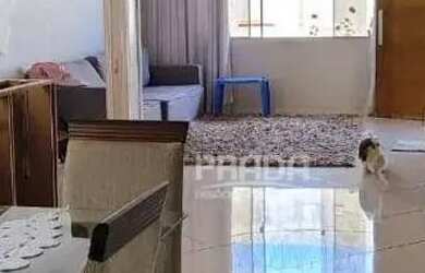 Imagem: A casa possui 3 Dormitórios, 3 Banheiros, 2 Vagas na garagem