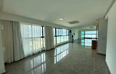 Imagem: O apartamento possui 4 Dormitórios, 5 Banheiros, 3 Vagas na