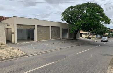 Imagem: O depósito possui 2 Vagas na garagem, 45m² de Área e está