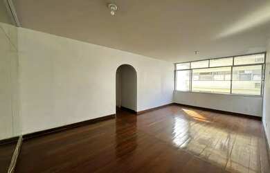 Imagem: O apartamento possui 4 Dormitórios, 3 Banheiros, 1 Vaga na