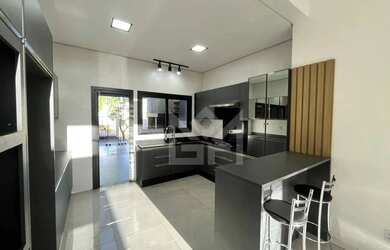 Imagem 16: Casa de Alto Padrão no Condomínio Gênova no Bairro Villa Lucchesi em Gravataí