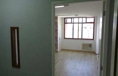 Imagem: O depósito possui 39m² de Área e está localizado em Centro