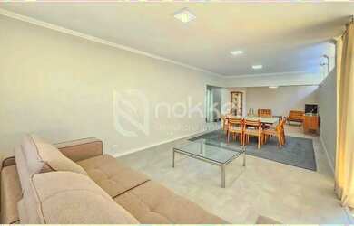 Imagem: A casa possui 4 Dormitórios, 5 Banheiros, 2 Vagas na garagem