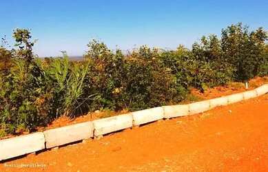 Imagem: O terreno possui 400m² de Área e está localizado em Ponte